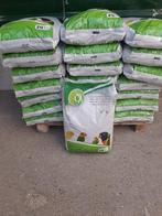 Schelpenzand wit en/of bruin, 2 zakken voor €14,-, Ophalen of Verzenden, Nieuw, Zand en Verzorging