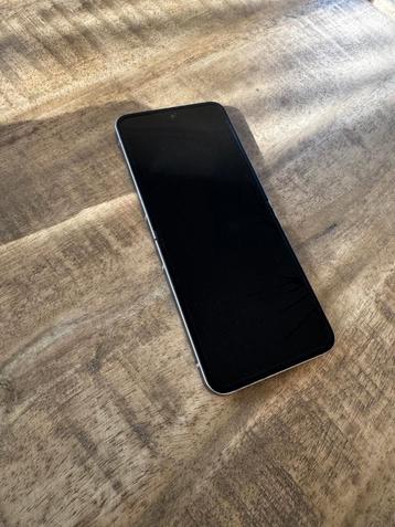 Samsung Z Flip 6 256GB nieuwstaat  beschikbaar voor biedingen