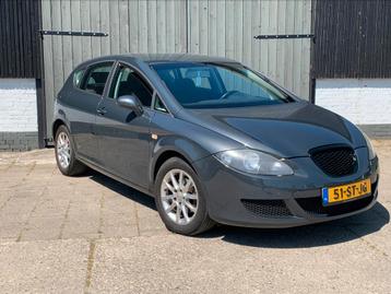 Seat Leon 1.6 75KW 2006 Grijs beschikbaar voor biedingen