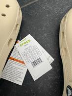 Nieuwe Crocs “bone” - Maat 41-42, Kleding | Dames, Schoenen, Ophalen of Verzenden, Nieuw, Beige, Slippers