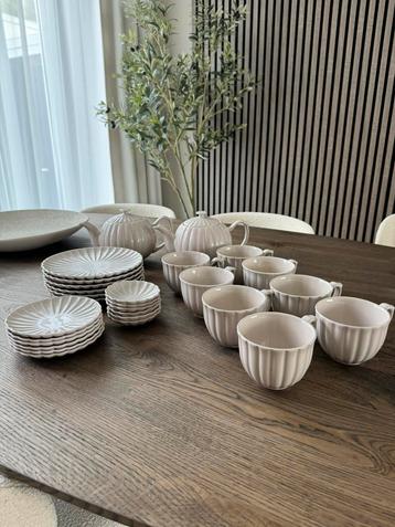 H&m hm servies set zgan 28 delig beschikbaar voor biedingen