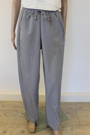 Trendyol grijze broek maat 40 beschikbaar voor biedingen
