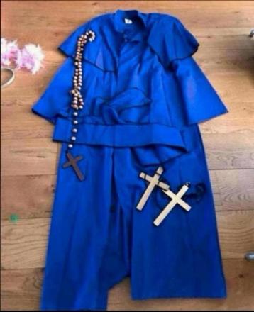 Opkoper: voor Partij Carnavals/ Verkleed kleding + 35 stuks beschikbaar voor biedingen
