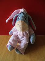 Disney Winnie de Poeh Iejoor pluche 24cm Nicotoy in pyjama, Verzamelen, Ophalen of Verzenden, Winnie de Poeh of vrienden, Zo goed als nieuw