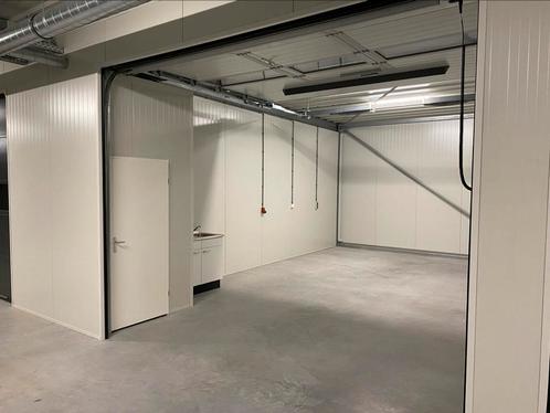 Mooie bedrijfs- /opslagruimte /garagebox en kantoor te huur, Doe-het-zelf en Verbouw, Overige Doe-het-zelf en Verbouw, Zo goed als nieuw