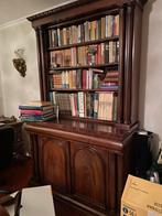 Antieke notenhouten kast, Antiek en Kunst, Antiek | Meubels | Kasten, Ophalen of Verzenden