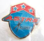 29 diverse pins speldjes - Peugeot autos Hawaii surf Poste, Verzamelen, Speldjes, Pins en Buttons, Ophalen of Verzenden, Transport