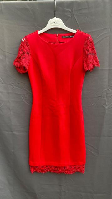 Red dress beschikbaar voor biedingen