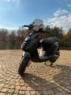 UNIEK!! Piaggio Zip 2016 Brom 5000KM gelopen | Topstaat, Fietsen en Brommers, Scooters | Piaggio, Ophalen, Zip, Zo goed als nieuw