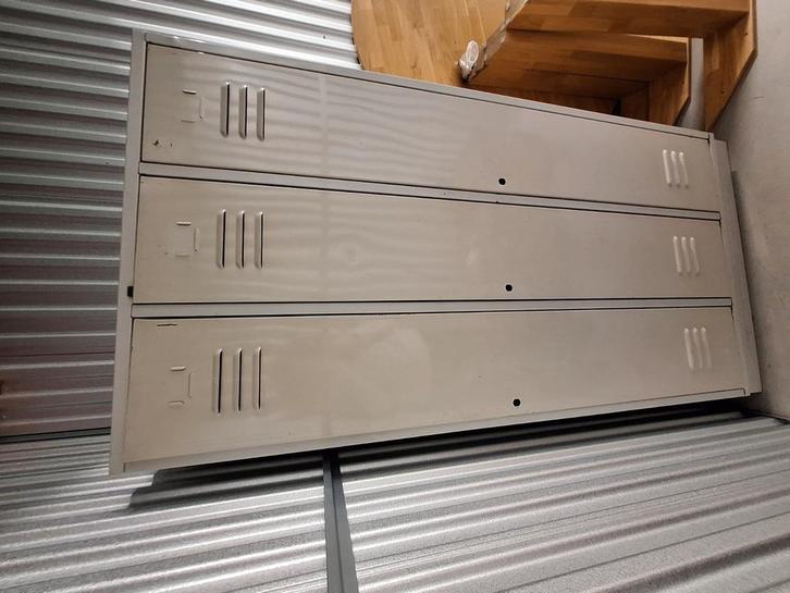 Grijze industriële lockerkast, Huis en Inrichting, Kasten | Lockerkasten, Gebruikt, Ophalen