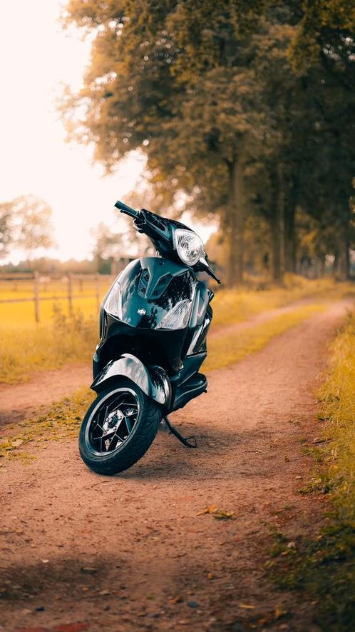 Piaggio FLY 172 A1, Fietsen en Brommers, Scooters | Piaggio, Zo goed als nieuw, Fly, Tweetakt, Ophalen of Verzenden