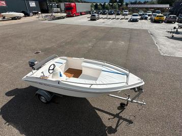 Nette Consoleboot compleet met motor en trailer beschikbaar voor biedingen