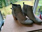 Manas leren enkellaarsjes taupe maat 41, Kleding | Dames, Schoenen, Lage of Enkellaarzen, Ophalen of Verzenden, Grijs, Gedragen