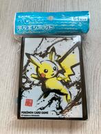 Pokemon Center Pikachu Ink Painting Japanse sleeves NIEUW, Ophalen of Verzenden, Nieuw, Sleeves of Kaarthoesjes