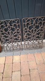 Twee gietijzeren deurmatten., Ophalen, Gebruikt