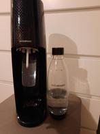 Sodastream met 1 kunstoffles en CO2 cilinder in nieuwstaat, Witgoed en Apparatuur, Ophalen of Verzenden, Zo goed als nieuw