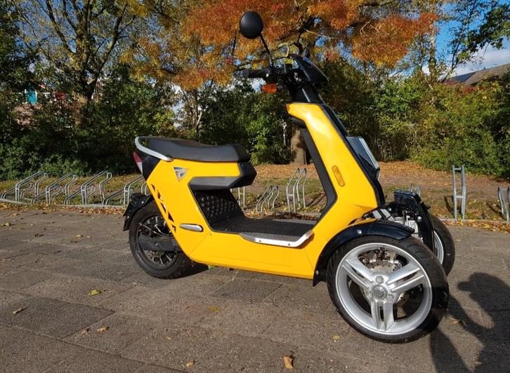 Elektrische scooter, Move V28, Lage Km, geen helmplicht, Fietsen en Brommers, Scooters | Overige merken, Zo goed als nieuw, Elektrisch