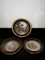 3 Antieke verschillende Limoge borden met barok decor, Antiek en Kunst, Verzenden