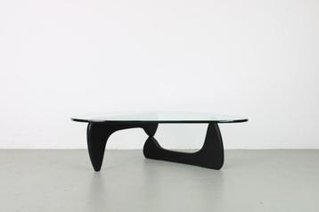 Vitra Noguchi Coffeetable, zwart essenhout beschikbaar voor biedingen