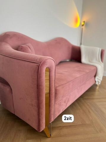 Bank en bijzettafel set beschikbaar voor biedingen