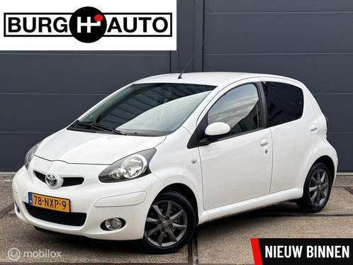 Toyota Aygo 1.0-12V Dynamic Navigator 5 deurs - AIRCO - NAVI, Auto's, Toyota, Bedrijf, Te koop, Aygo, ABS, Airbags, Airconditioning