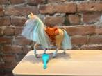 barbie paard met zadel en Barbie kleertjes, Kinderen en Baby's, Speelgoed | Poppen, Ophalen of Verzenden, Gebruikt, Barbie