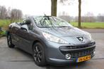 MOOIE, SPORTIEVE PEUGEOT 207 CC  CABRIO TURBO !!!👌, Auto's, Voorwielaandrijving, Stoelverwarming, 74 €/maand, Zwart