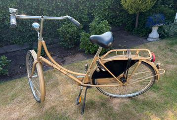 TMooie batavus old dutch dames fiets beschikbaar voor biedingen