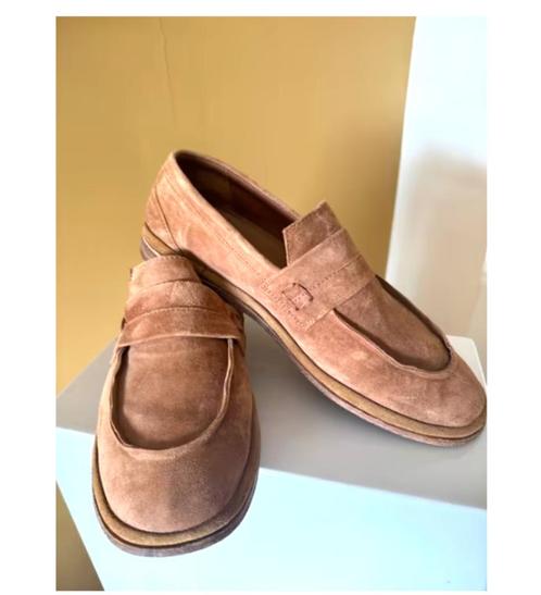 MOMA 2ES453-OW cognac kleur suede loafers schoenen BCBC 42, Kleding | Heren, Schoenen, Zo goed als nieuw, Loafers, Bruin, Ophalen