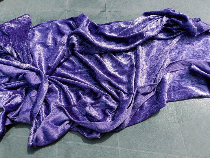BIJNA GRATIS Paars suéde stretch lap stof 1.50x0.90 mt (JP9), Hobby en Vrije tijd, Stoffen en Lappen, Nieuw, Katoen, 30 tot 120 cm