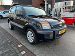 Ford Fusion 1.4 16V 2006 Zwart, Auto's, Ford, Voorwielaandrijving, 15 km/l, 40 €/maand, Zwart