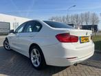 BMW 3-serie 318d High Executive 2014 Navi Led Xenon PDC, Auto's, BMW, Achterwielaandrijving, Navigatiesysteem, Wit, Leder