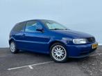 Zeer nette Volkswagen Polo te koop, Auto's, Zwart, 4 cilinders, Blauw, Origineel Nederlands