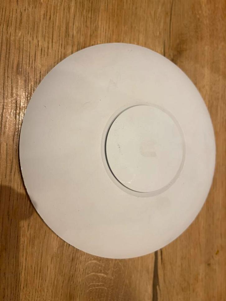 Ubiquiti UniFi AP AC Pro - Krachtig Access Point, Computers en Software, Accesspoints, Gebruikt, Ophalen of Verzenden