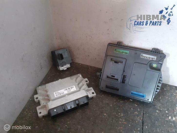 Renault Zoe Q210 Sleutelset + ECU  Compleet 237D40076R, Auto-onderdelen, Klein materiaal, Renault, Gebruikt, Ophalen of Verzenden