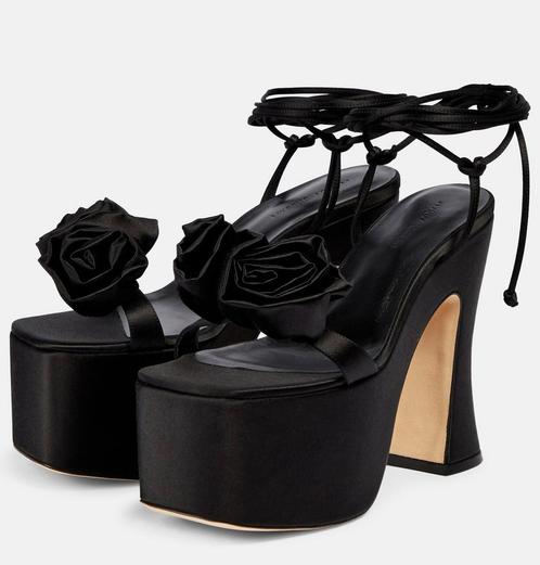sandalen van Magda Butrym maat 39 dames hakken, Kleding | Dames, Schoenen, Zo goed als nieuw, Zwart, Ophalen of Verzenden