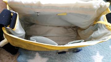 Kipling schoudertas geel tas met aapje beschikbaar voor biedingen