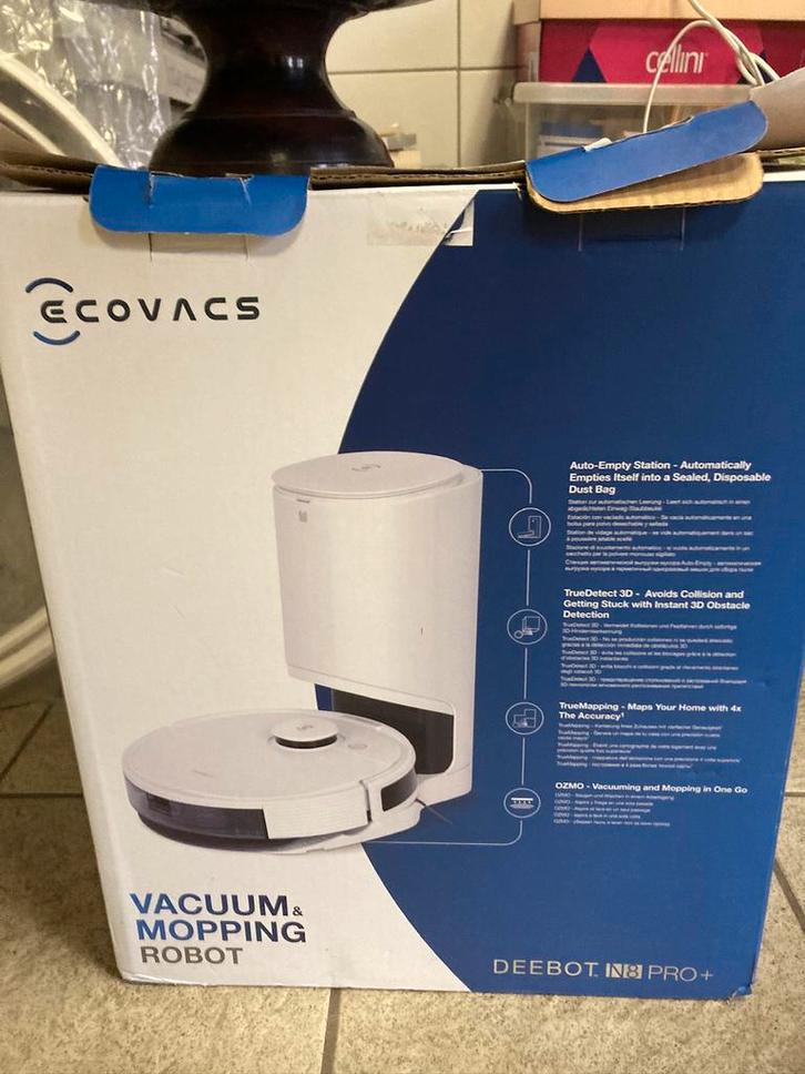 Ecovacs Deebot N8 Pro+ met afzuigstation en dweilfunctie, Witgoed en Apparatuur, Stofzuigers, Gebruikt, Robotstofzuiger, Stofzak