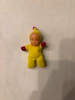 Schattige kleine babypop Lucifer popje vintage geel pakje!, Ophalen of Verzenden, Gebruikt, Overige typen