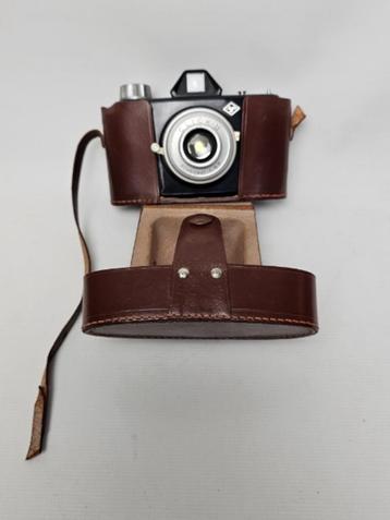 # Agfa Click II Camera achromat 1:8,8 met leren tas beschikbaar voor biedingen