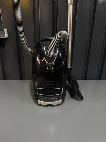 Miele stofzuiger c3 beschikbaar voor biedingen