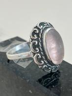 Zilveren ring met  maansteen, Ophalen of Verzenden, Zo goed als nieuw, 17 tot 18, Dame