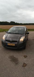 Toyota Yaris 1.0 12V Vvt-i 3DR Terra 2009 Grijs, Auto's, Voorwielaandrijving, Centrale vergrendeling, 750 kg, 965 kg
