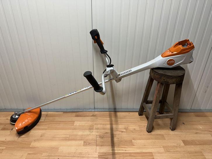 STIHL FSA135 ACCU BOSMAAIER C26-2, Zakelijke goederen, Machines en Bouw | Tuin, Park en Bosbouw, Maaier