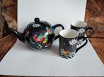 Pylones theepost & 2 bekers theeset zwart kleurrijk, Huis en Inrichting, Keuken | Servies, Ophalen of Verzenden, Gebruikt, Overige stijlen