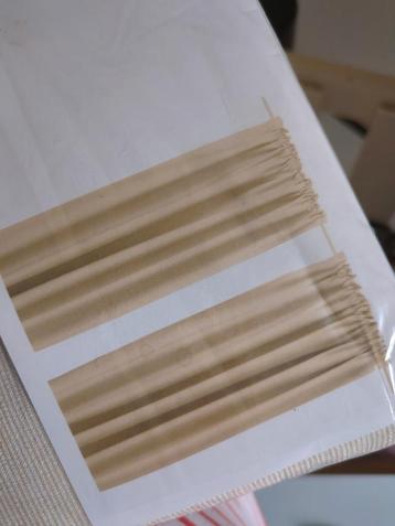 9 juli €3,50 IKEA VILBORG Gordijnen - Beige & Rood - Nieuw beschikbaar voor biedingen