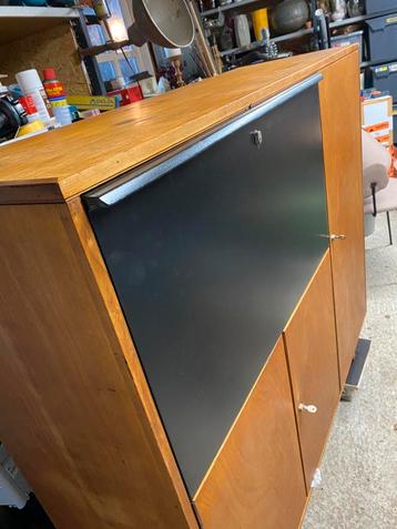 Retro Pastoe dressoir CB01 vintage design beschikbaar voor biedingen