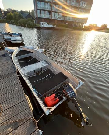 Prachtig aluminium boot setje met 4 takt motor beschikbaar voor biedingen