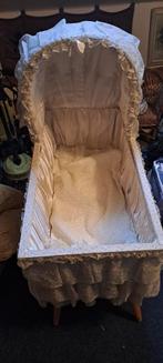 Rotan kinderwieg, Ophalen, Gebruikt, Wieg