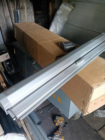 Nieuwe Velux hor uittrekbaar tot een meter of 2  beschikbaar voor biedingen